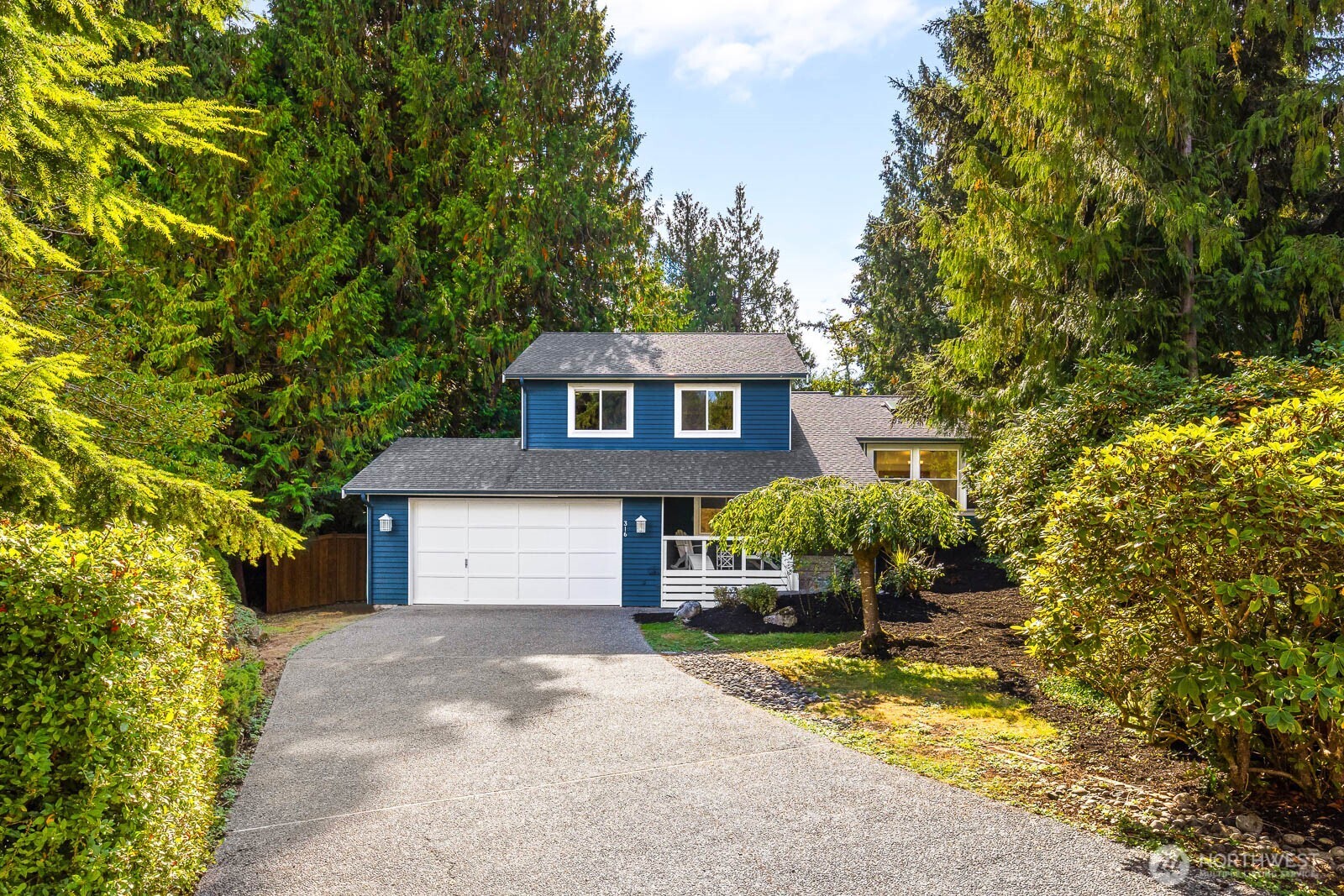 316 160th Place Property Photo 1