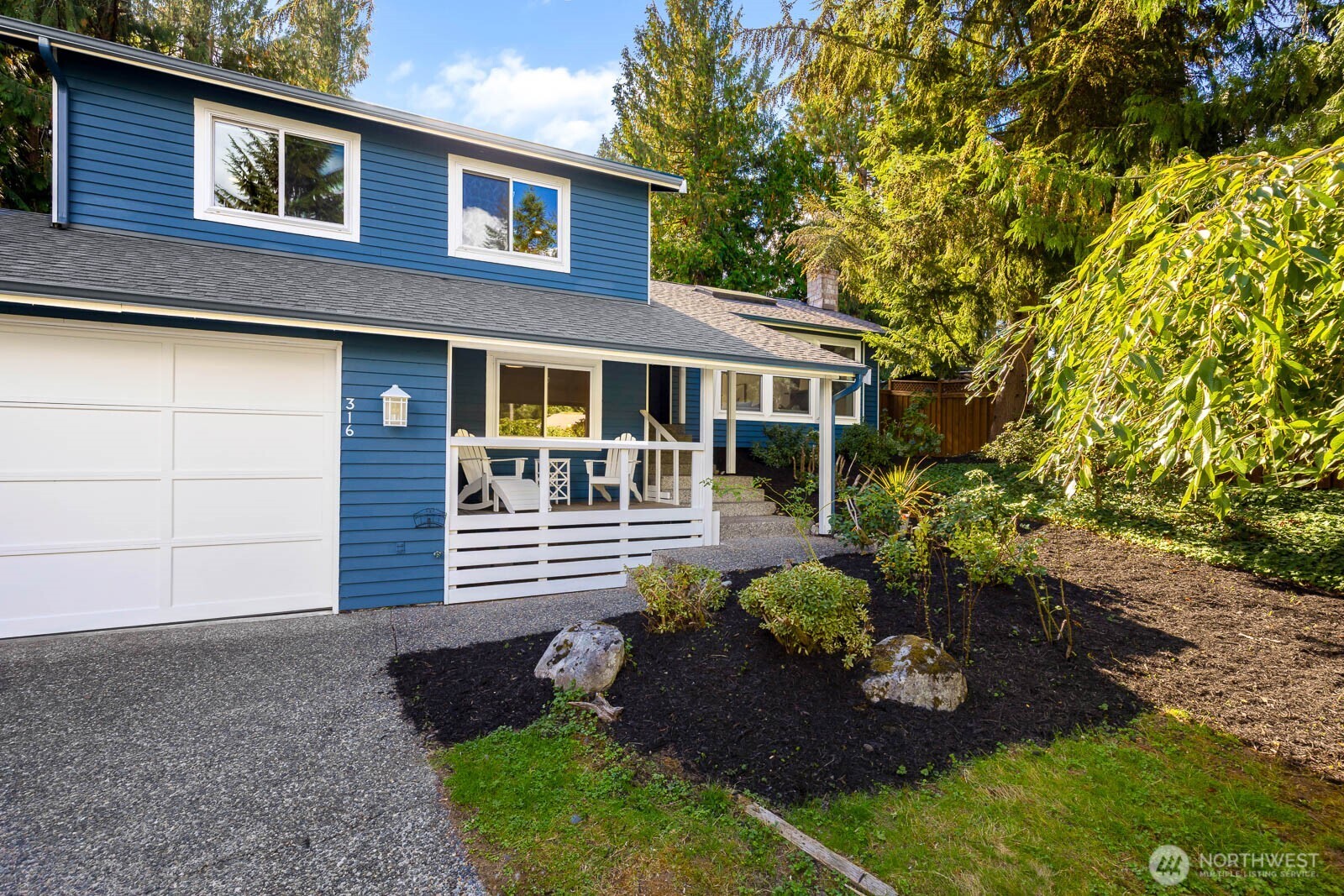 316 160th Place Property Photo 3
