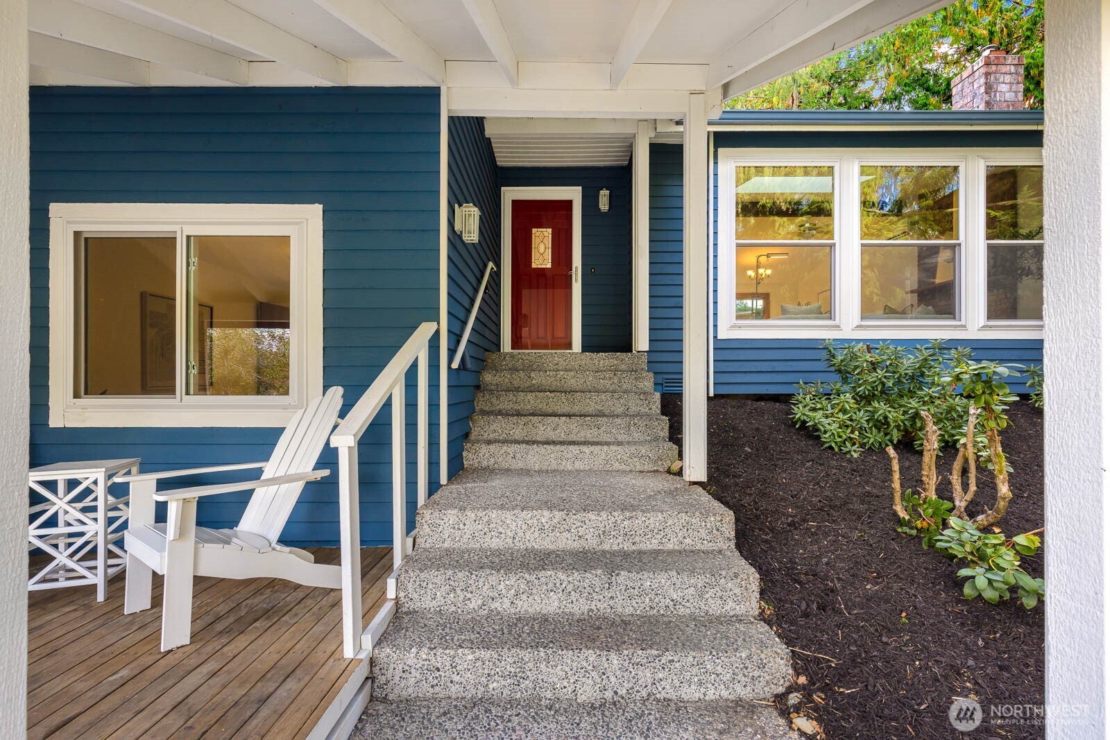 316 160th Place Property Photo 4