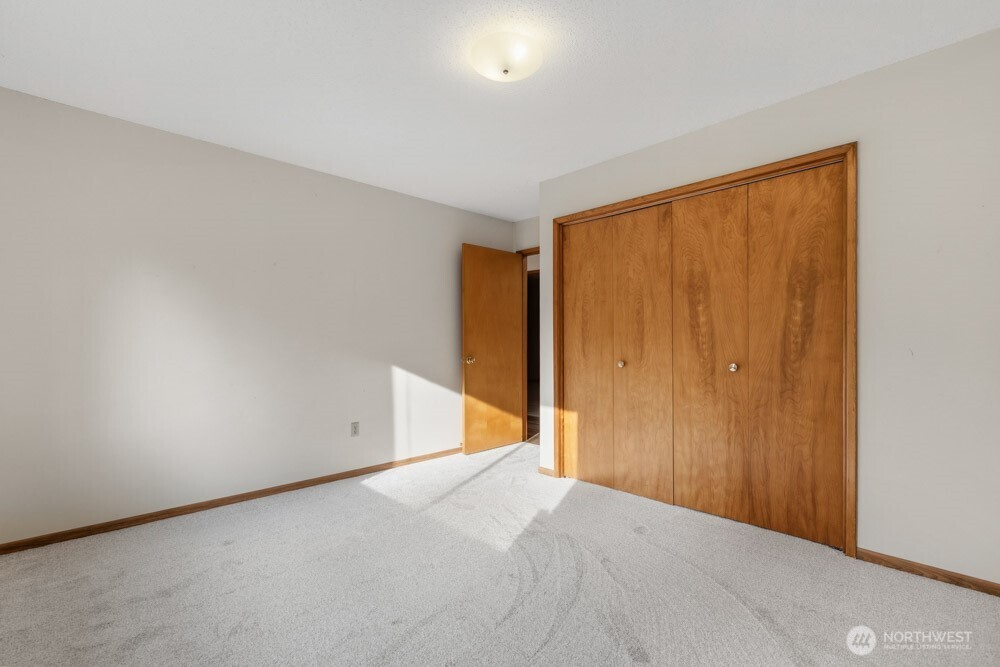 6430 Restawhile Court Property Photo 23