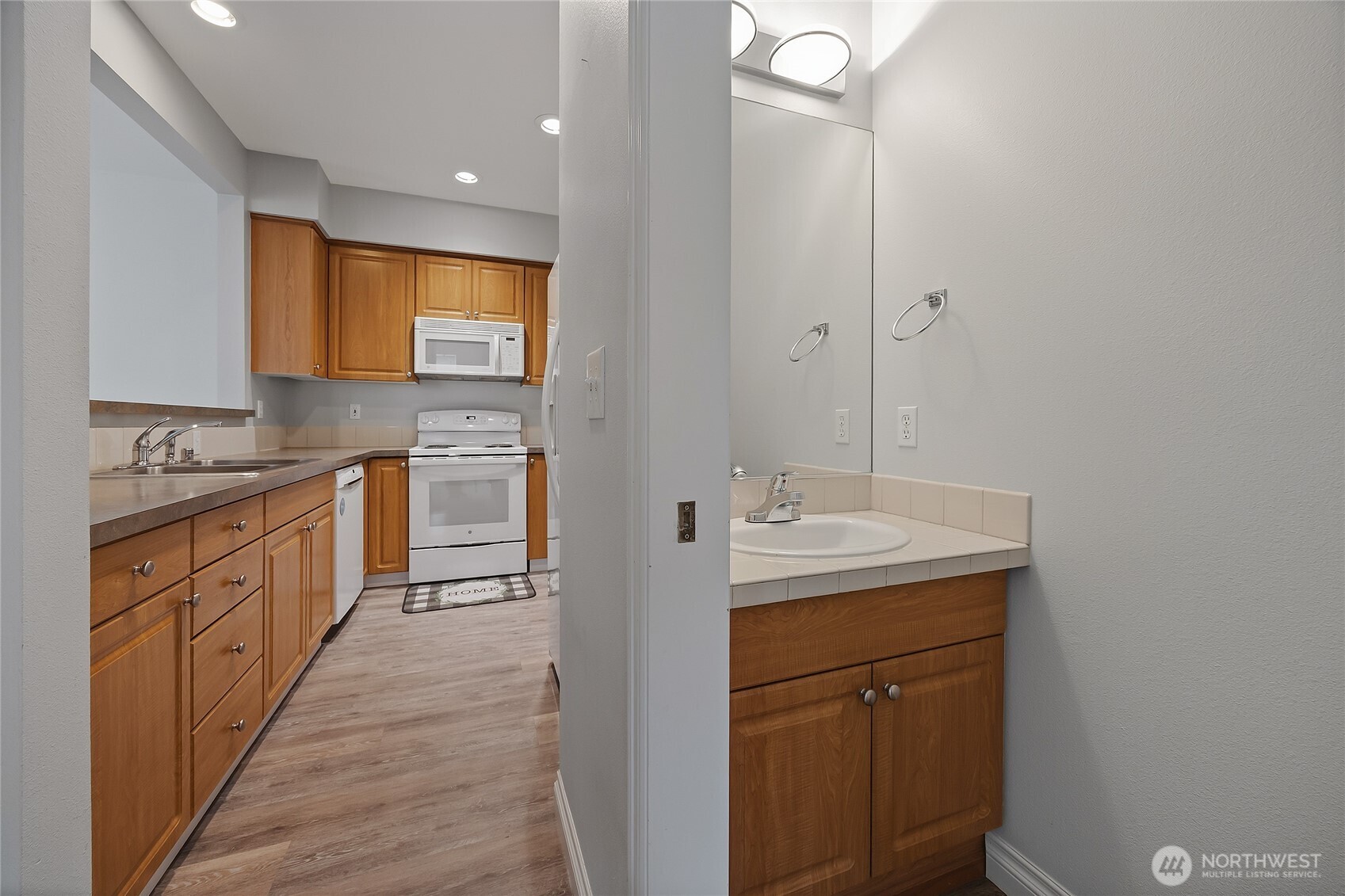 13000 Admiralty Way J101 Property Photo 11