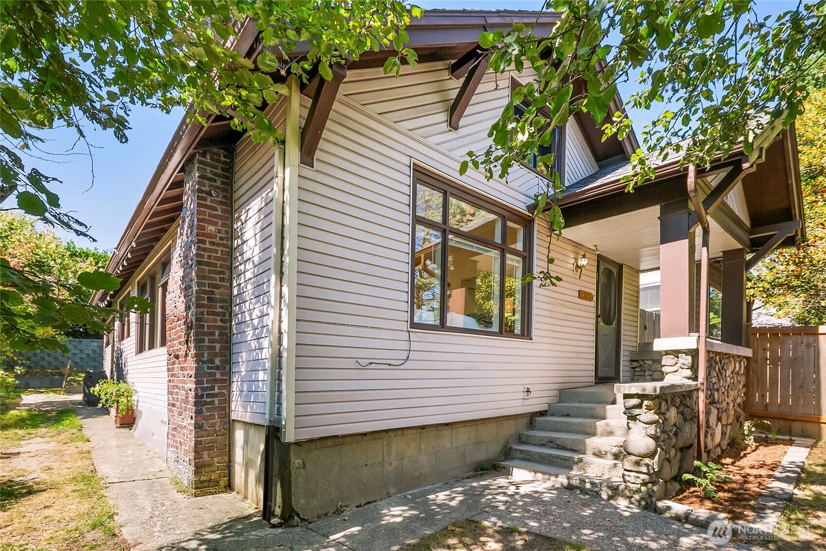 4743 5th Avenue Property Photo 1