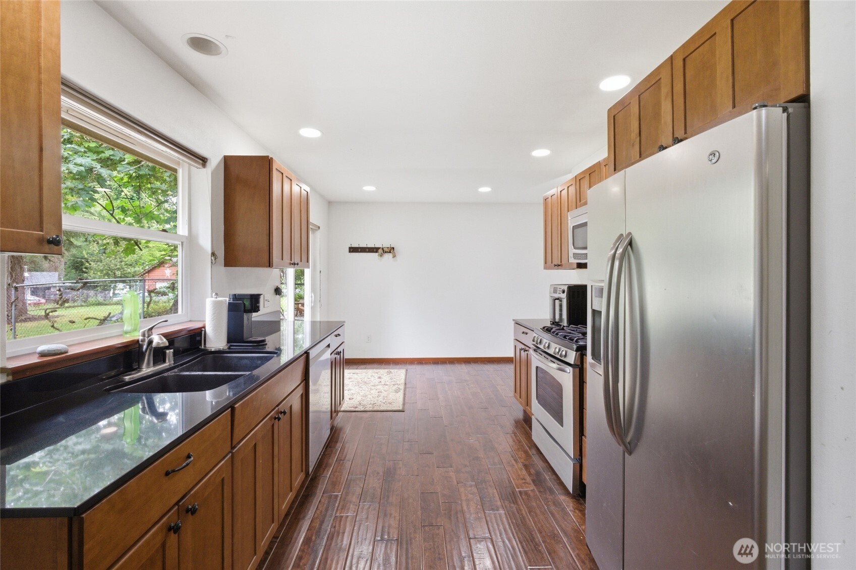 4342 Herring Street Property Photo 9