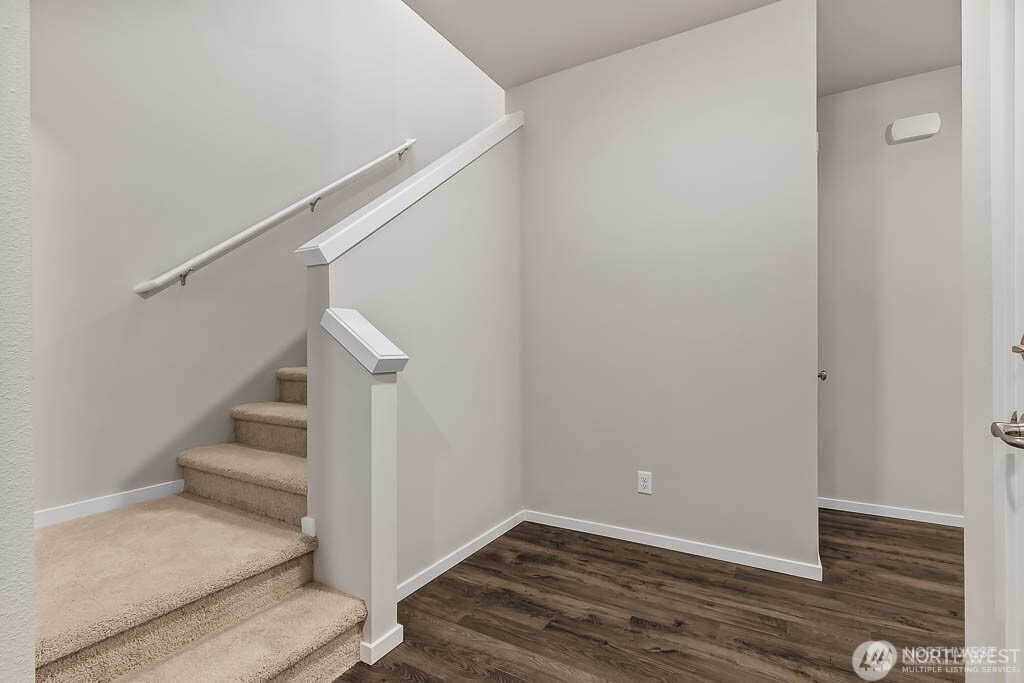 1807 S Mallard Way Property Photo 4