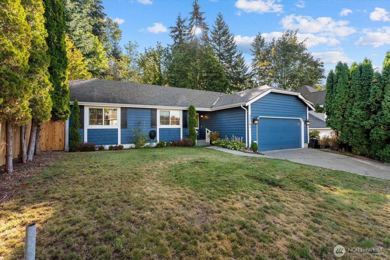 22701 12th Place Property Photo 3