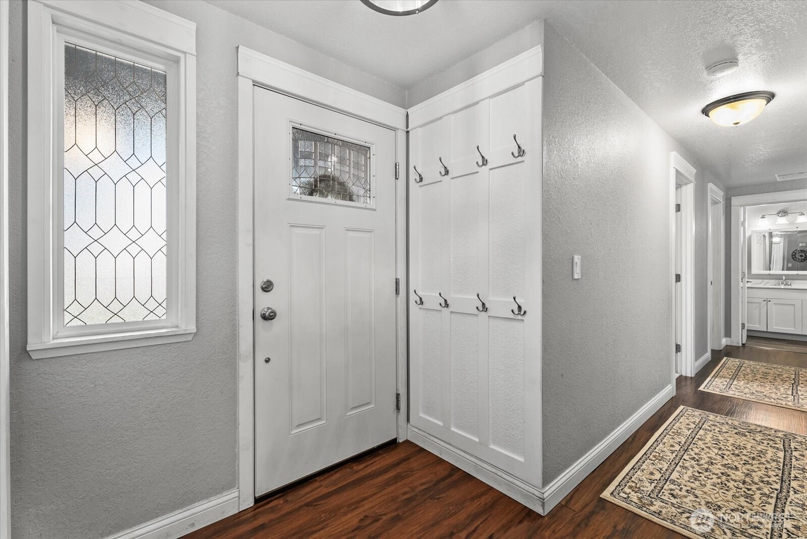 22701 12th Place Property Photo 7