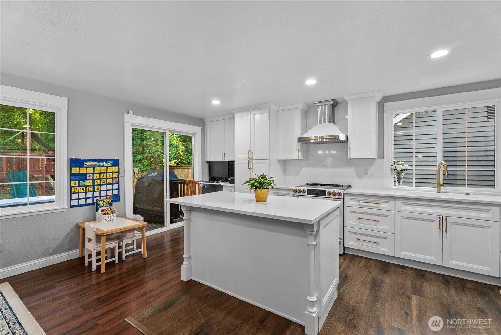 22701 12th Place Property Photo 13