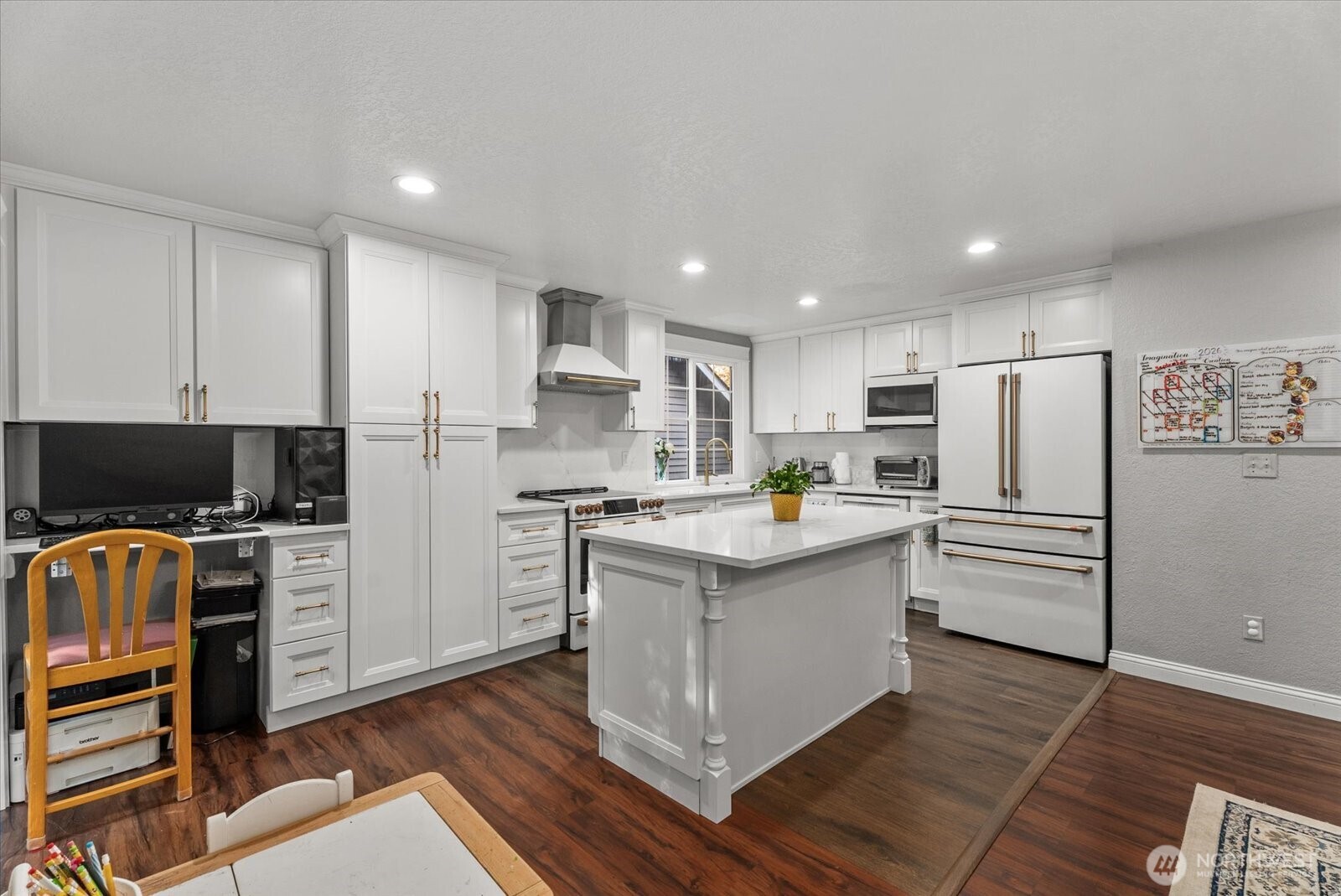 22701 12th Place Property Photo 14