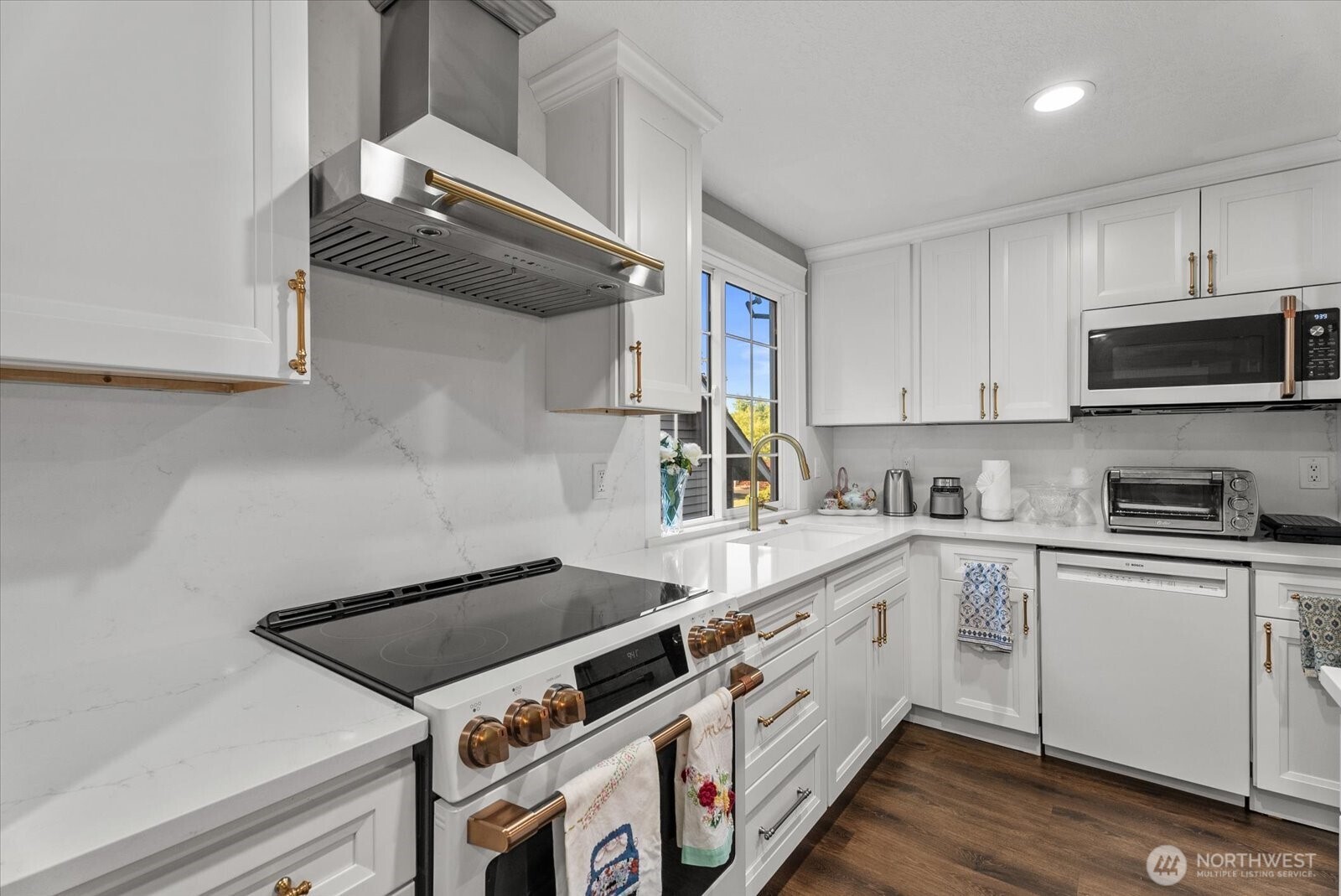 22701 12th Place Property Photo 16