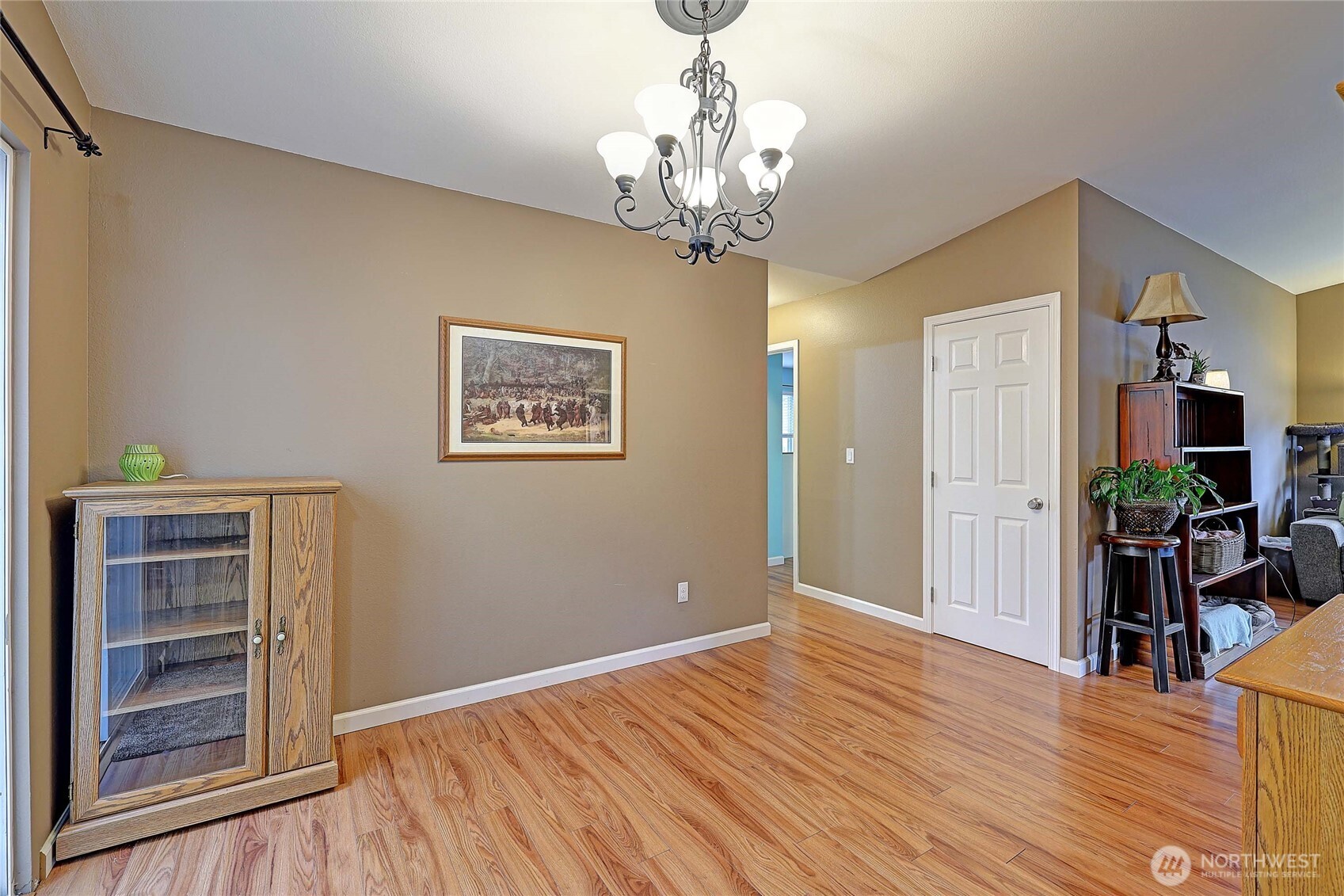 4017 165th Place B Property Photo 7