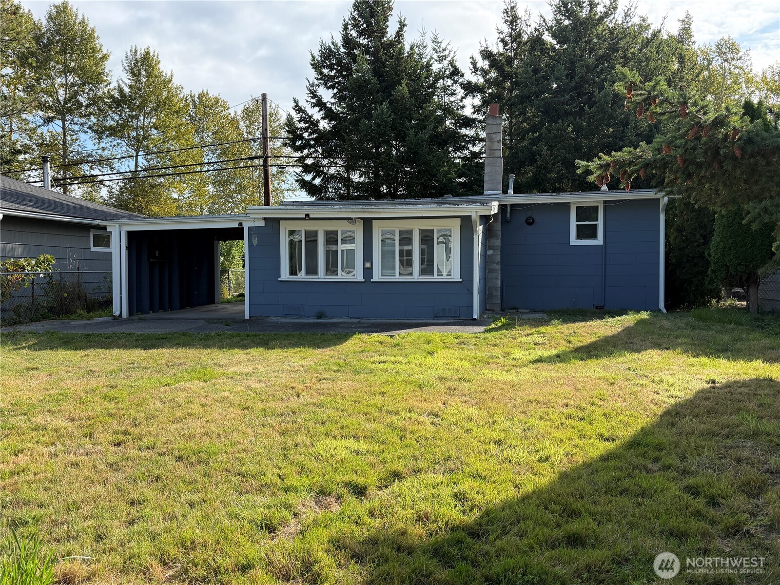 8153 Harborview Road Property Photo 3