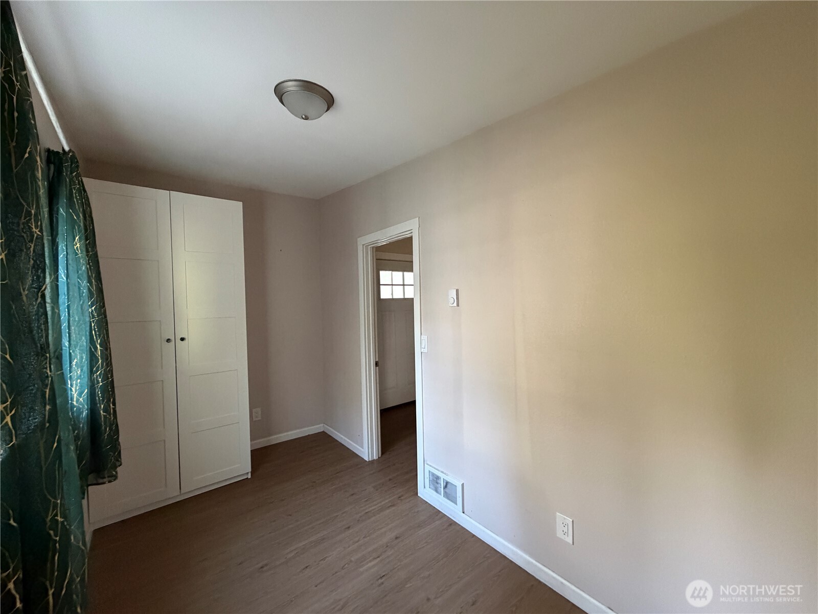 8153 Harborview Road Property Photo 12