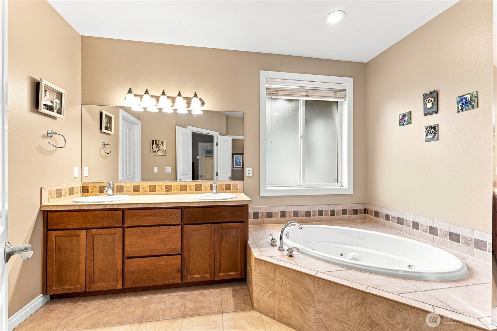 1106 15th Avenue Property Photo 15