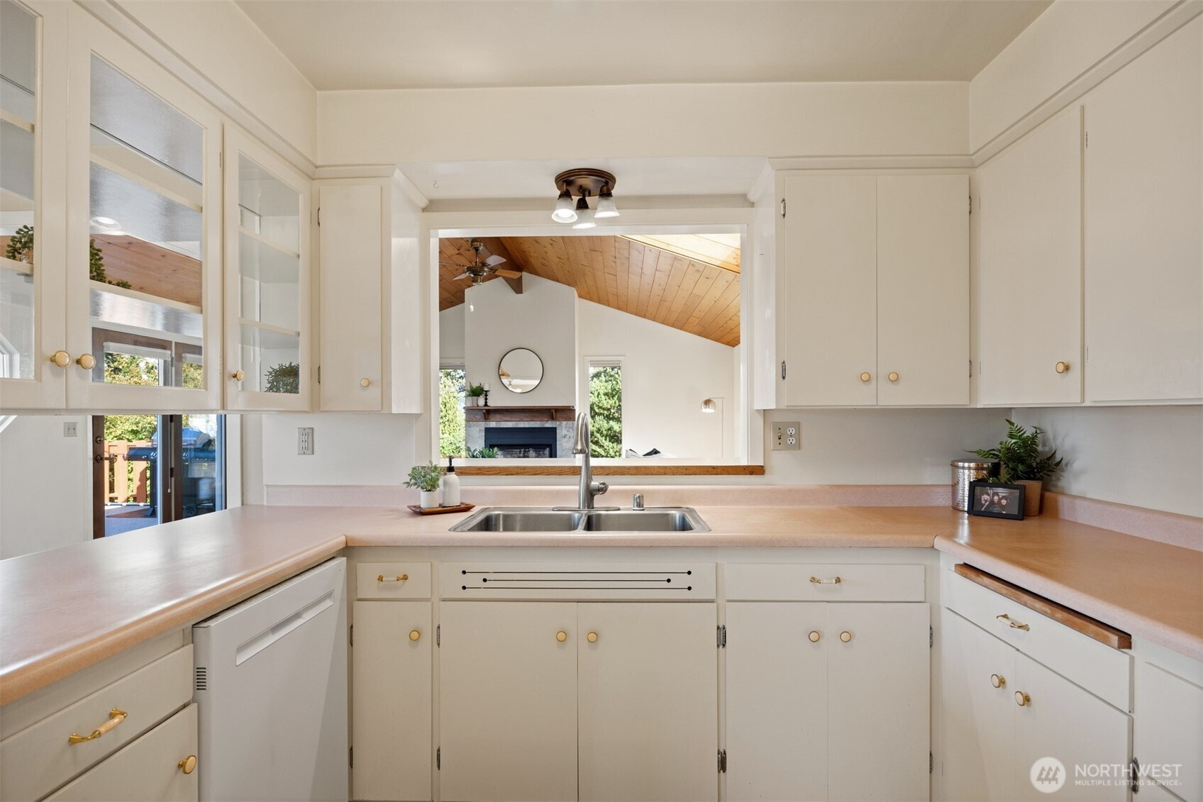 1145 Undine Street Property Photo 16