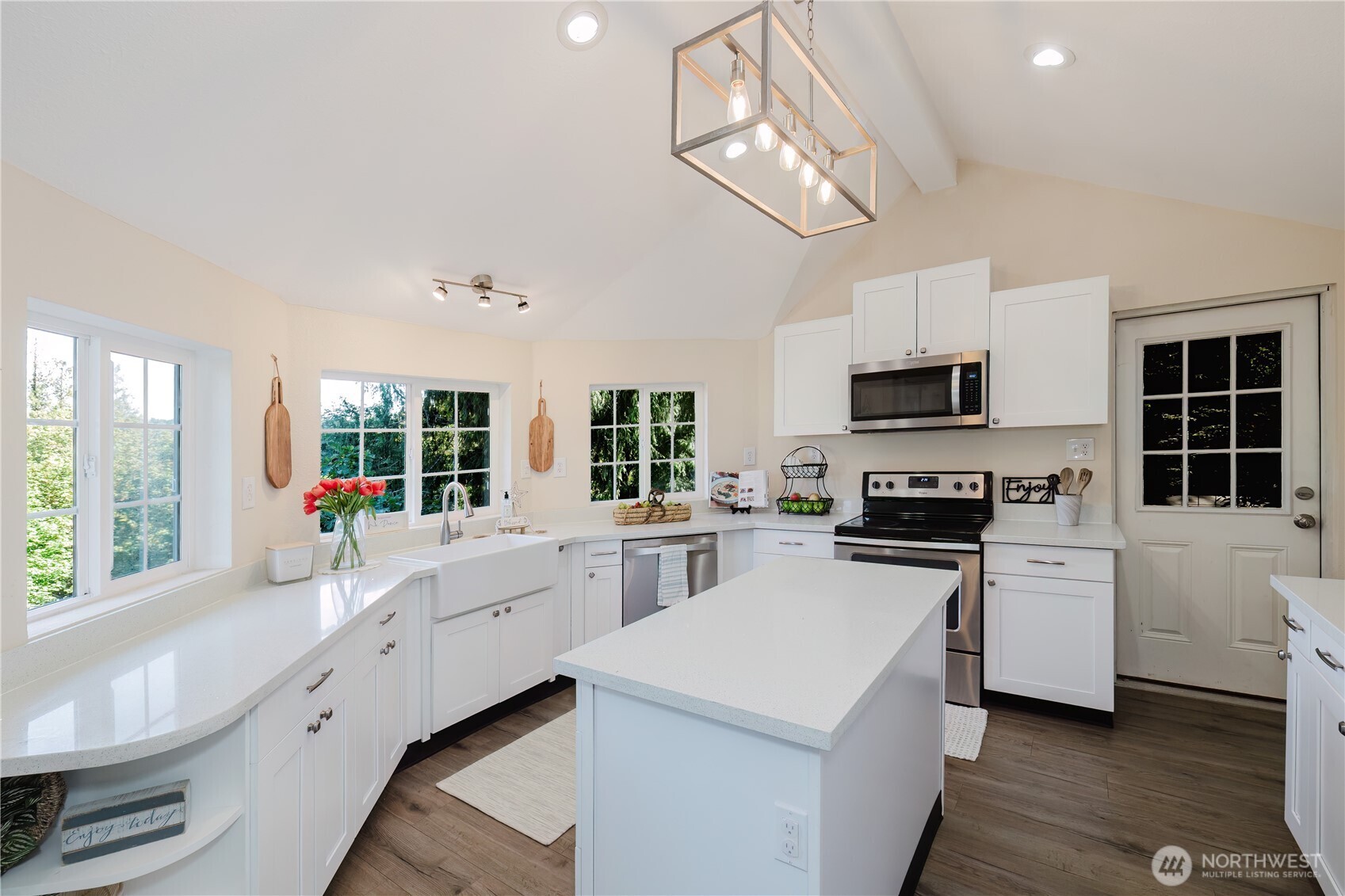 11922 Clear Creek Road Property Photo 8