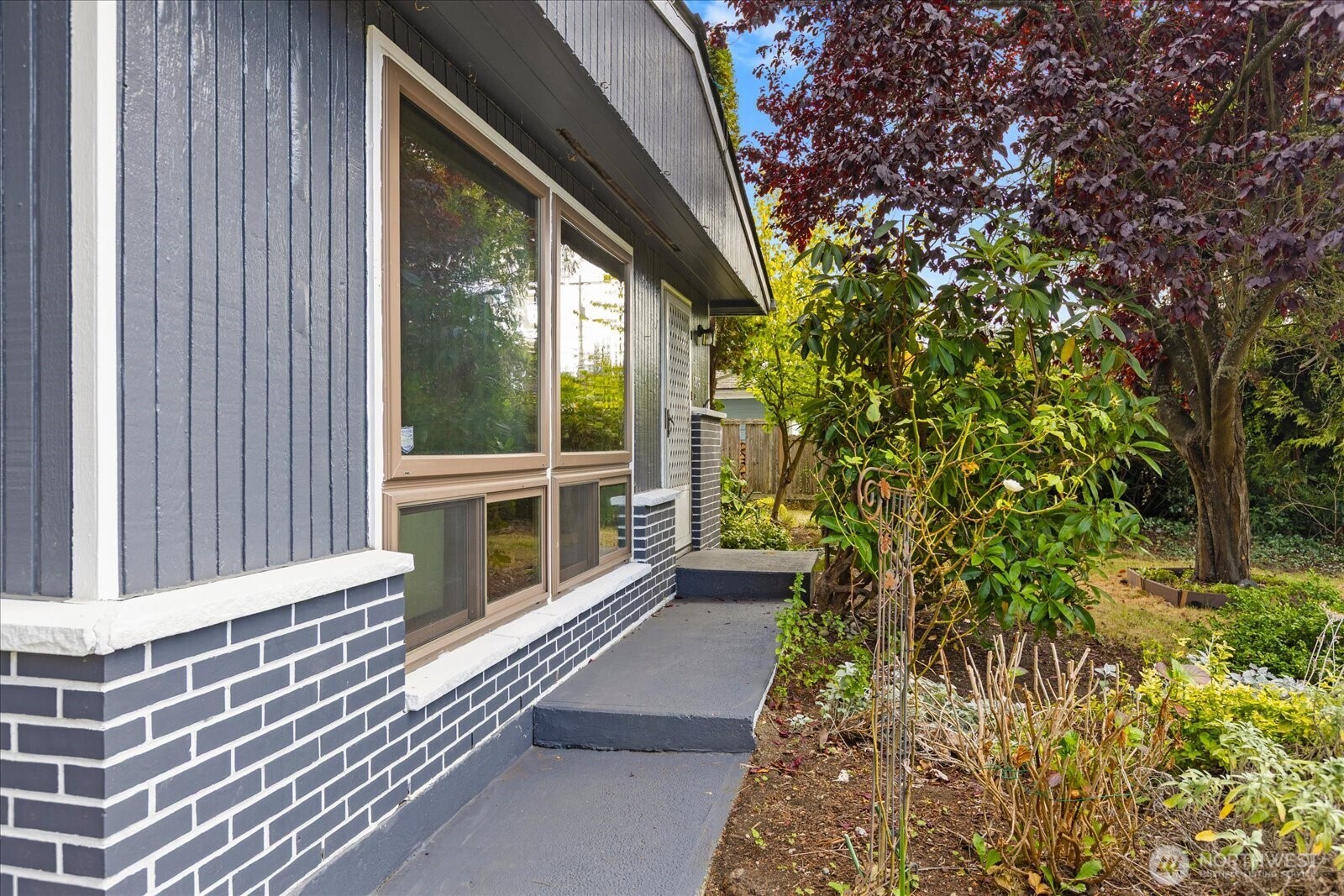 1235 8th Avenue Property Photo 2