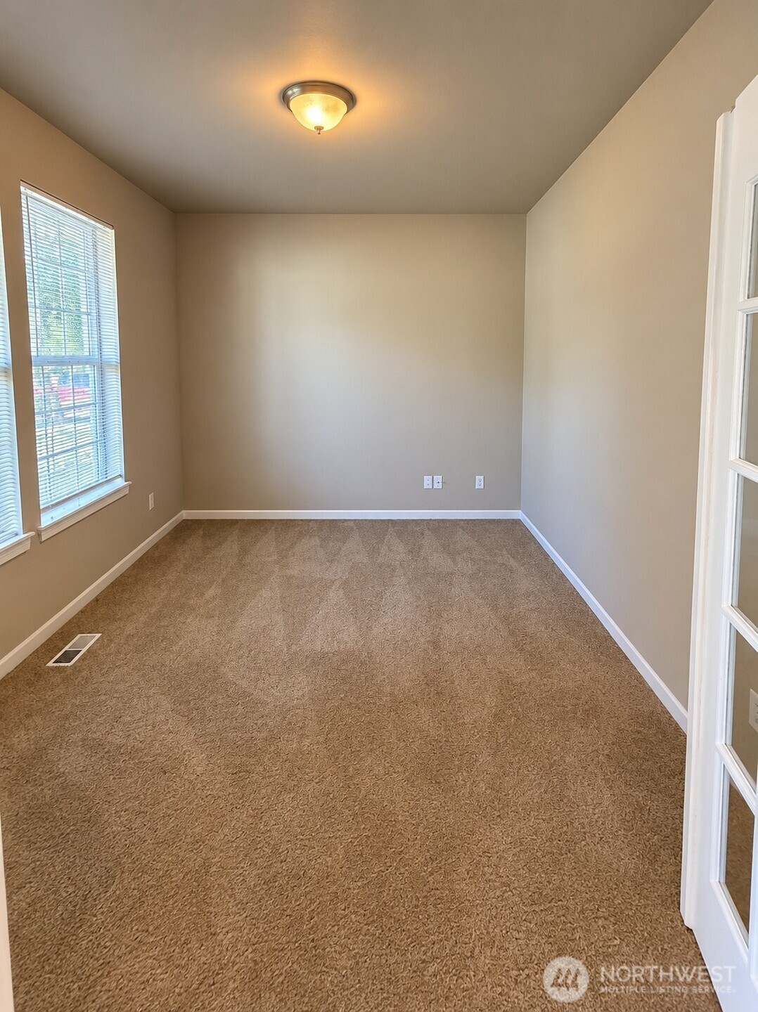 18608 111th Avenue Ct Property Photo 4