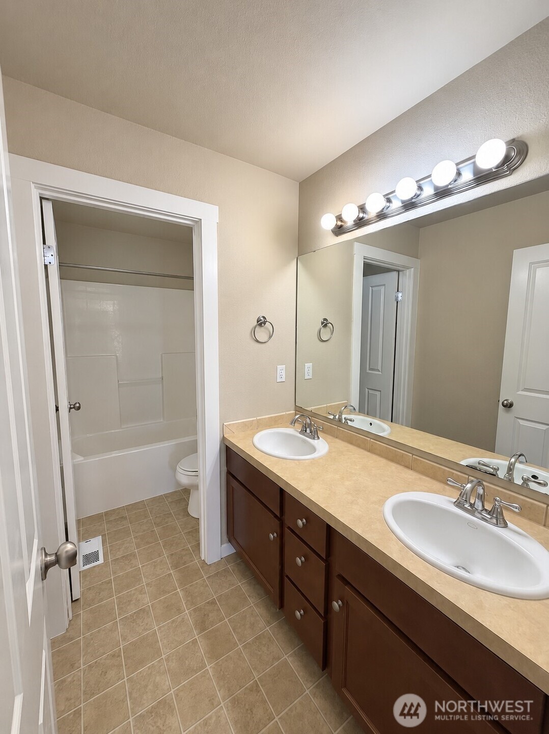 18608 111th Avenue Ct Property Photo 37