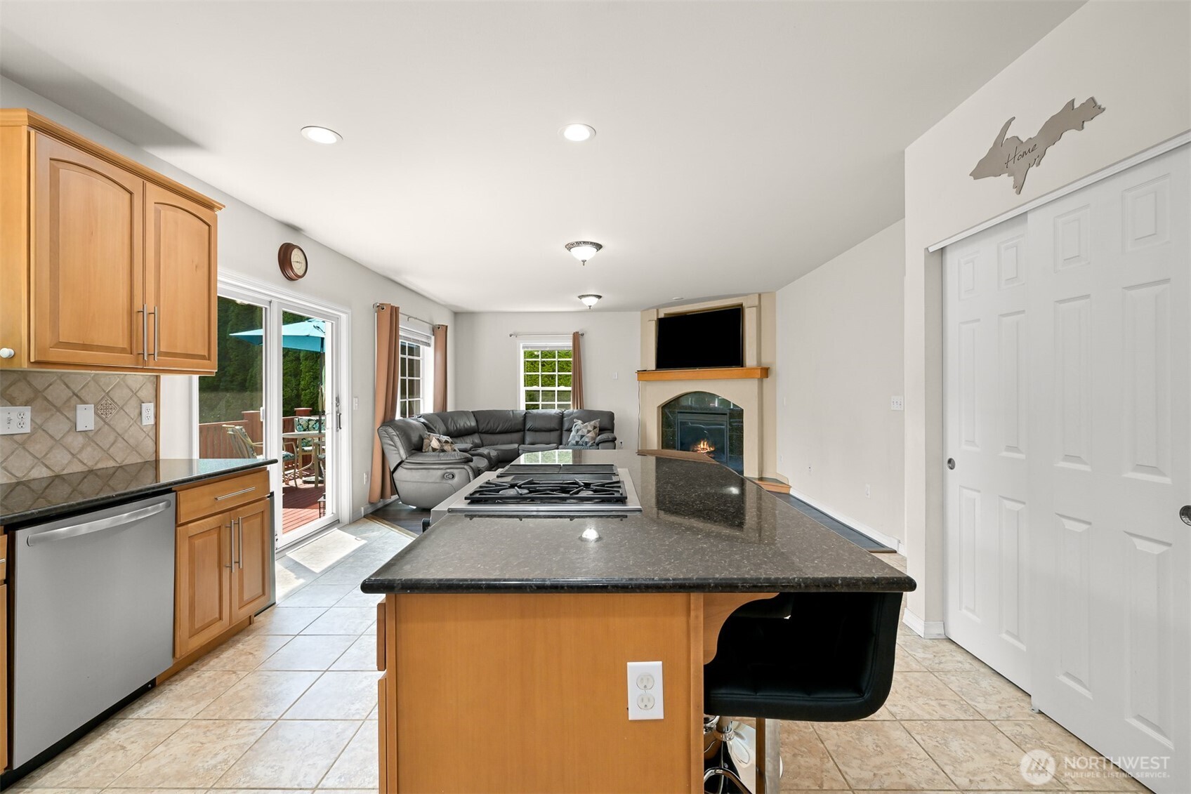 601 Jennings Avenue Property Photo 9