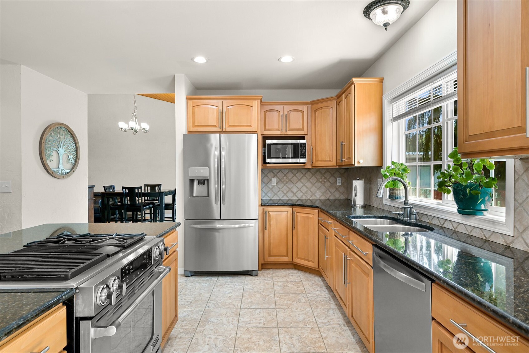 601 Jennings Avenue Property Photo 11