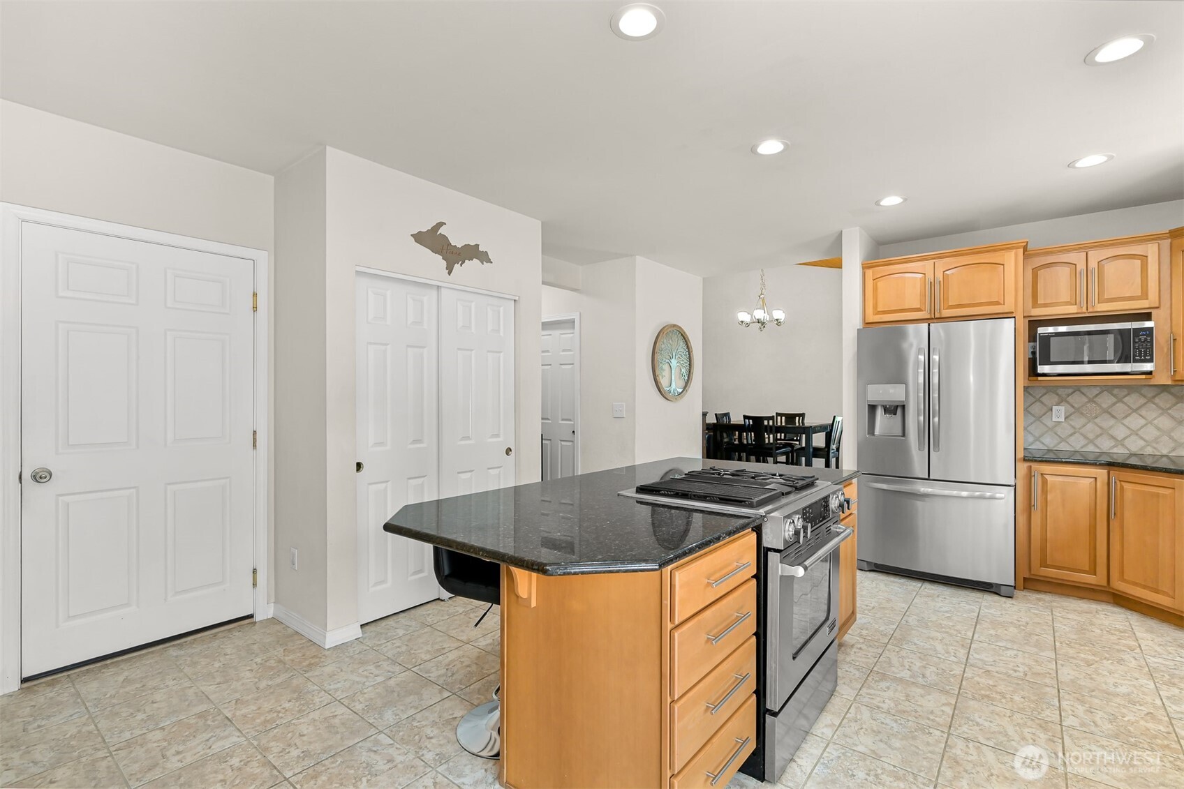 601 Jennings Avenue Property Photo 12