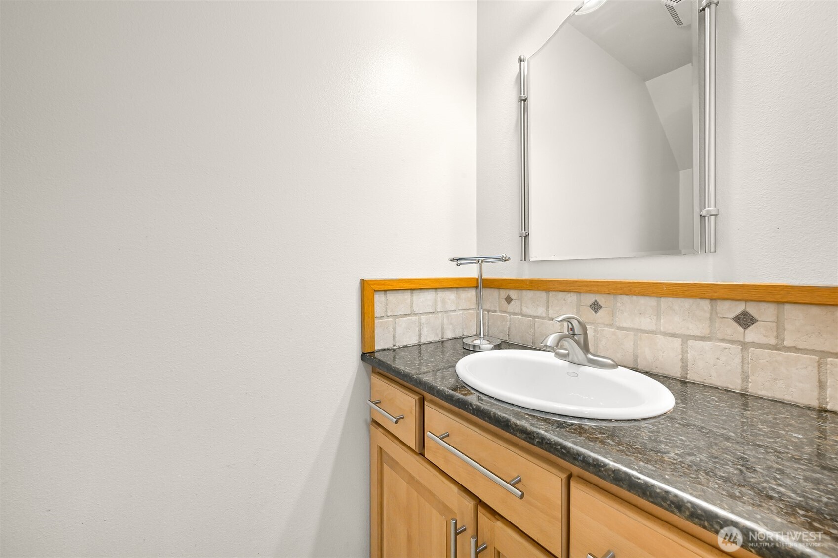 601 Jennings Avenue Property Photo 28