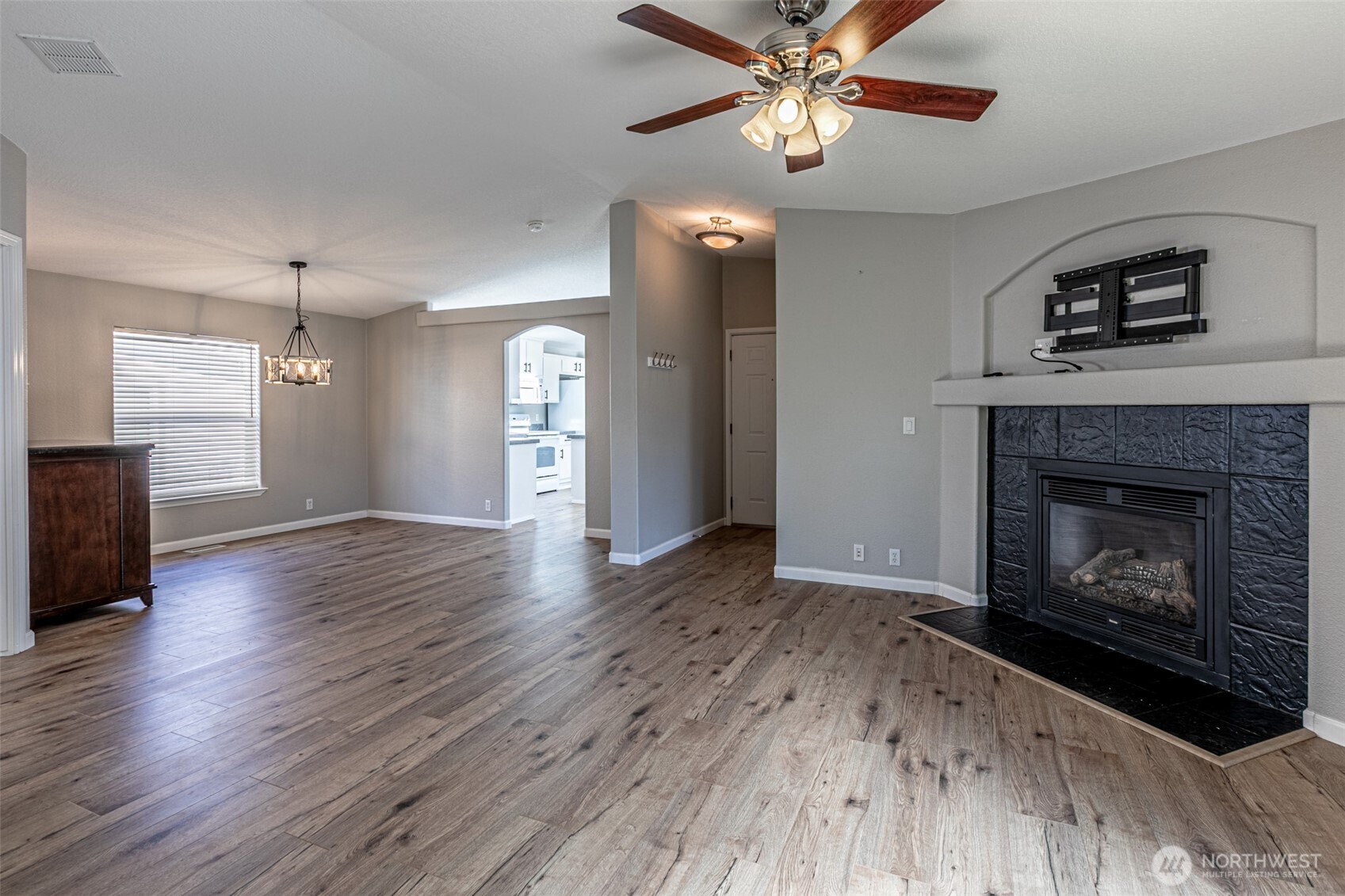 17712 19th Avenue Ct Property Photo 6