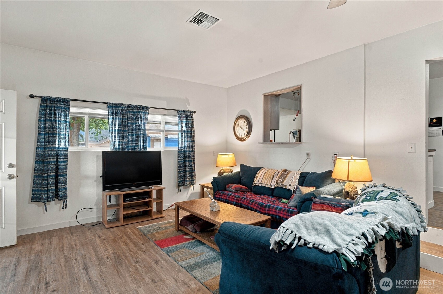 2 S Elm Street Property Photo 6