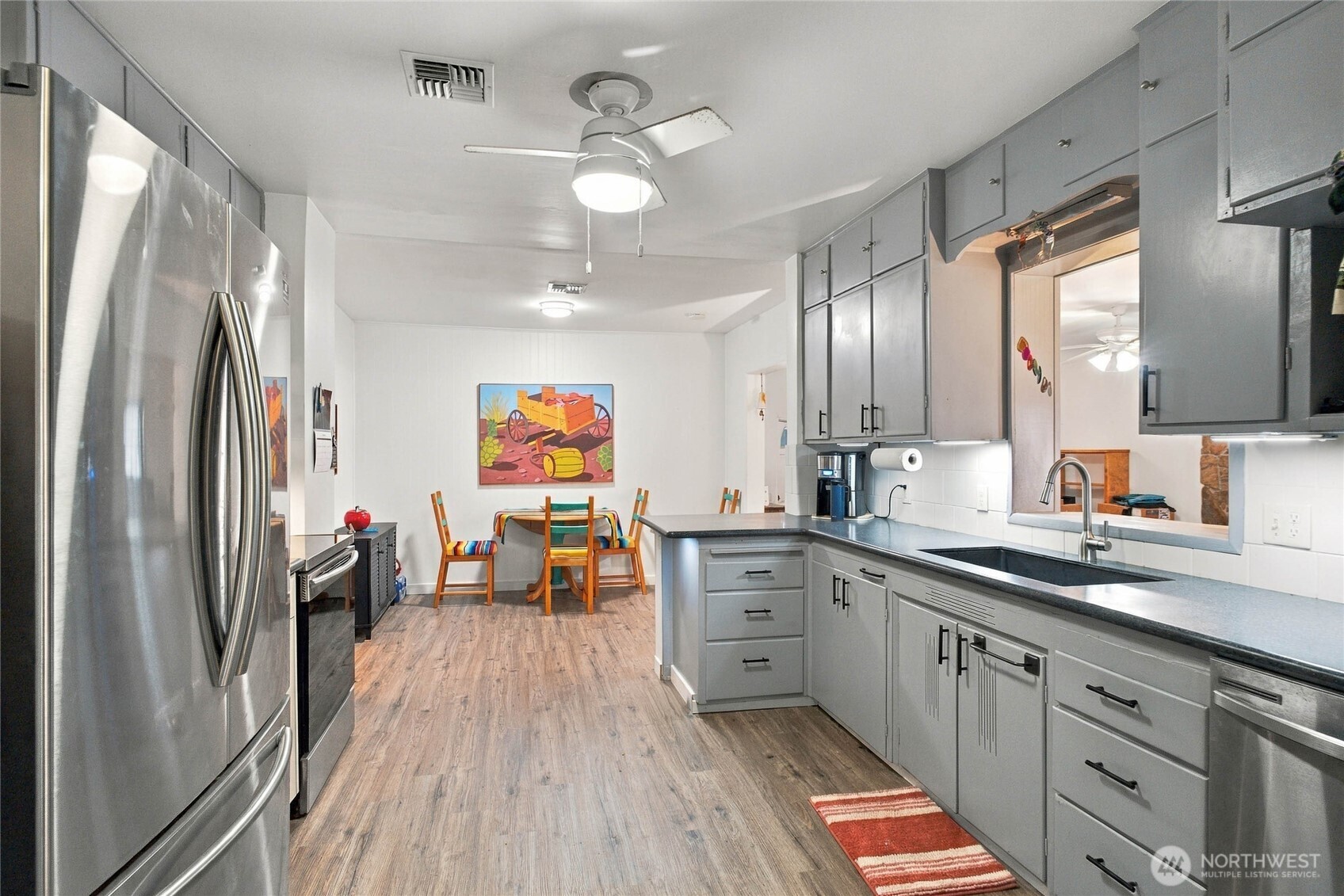 2 S Elm Street Property Photo 8