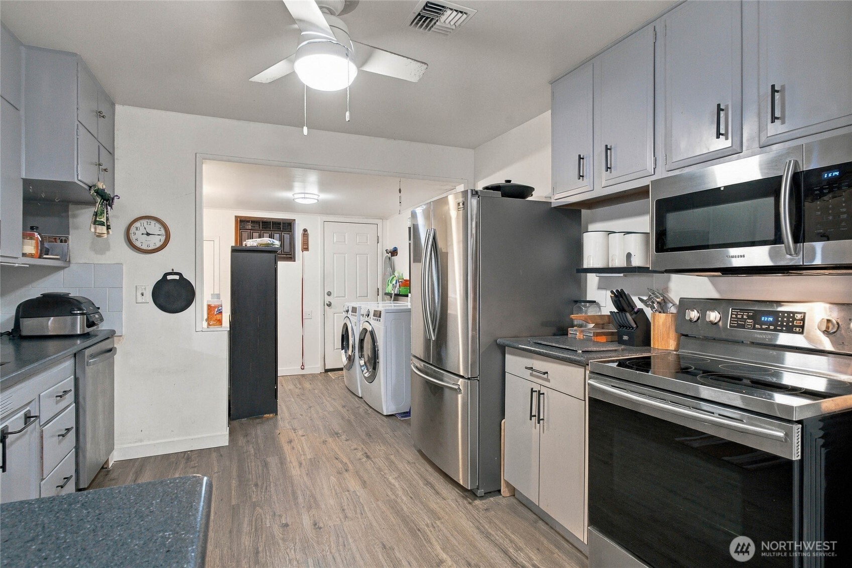 2 S Elm Street Property Photo 11