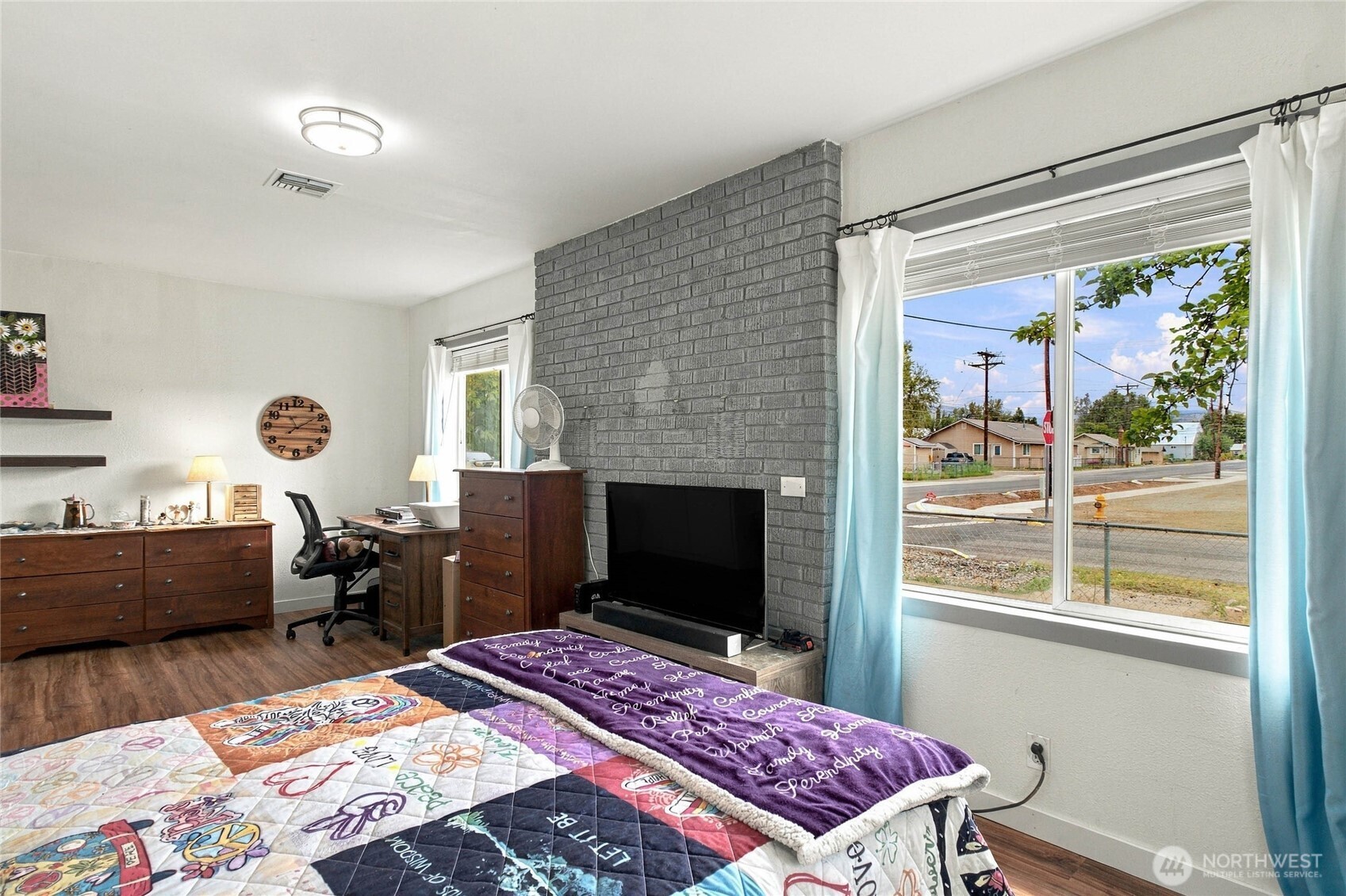 2 S Elm Street Property Photo 18