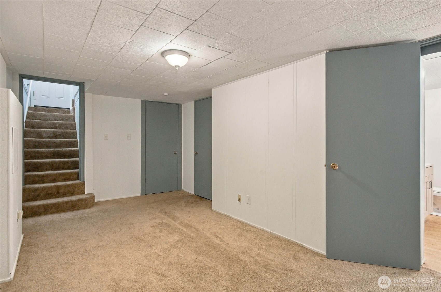 2 S Elm Street Property Photo 22