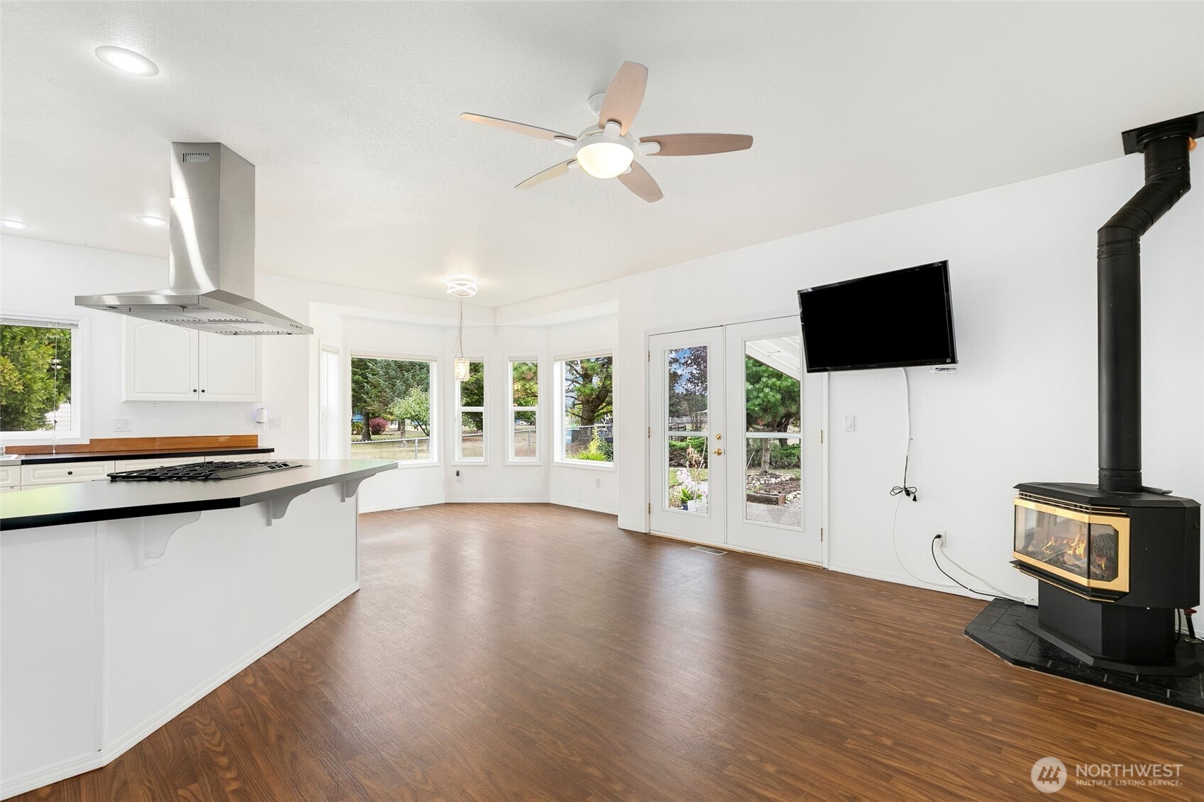 18124 Cider Court Property Photo 8