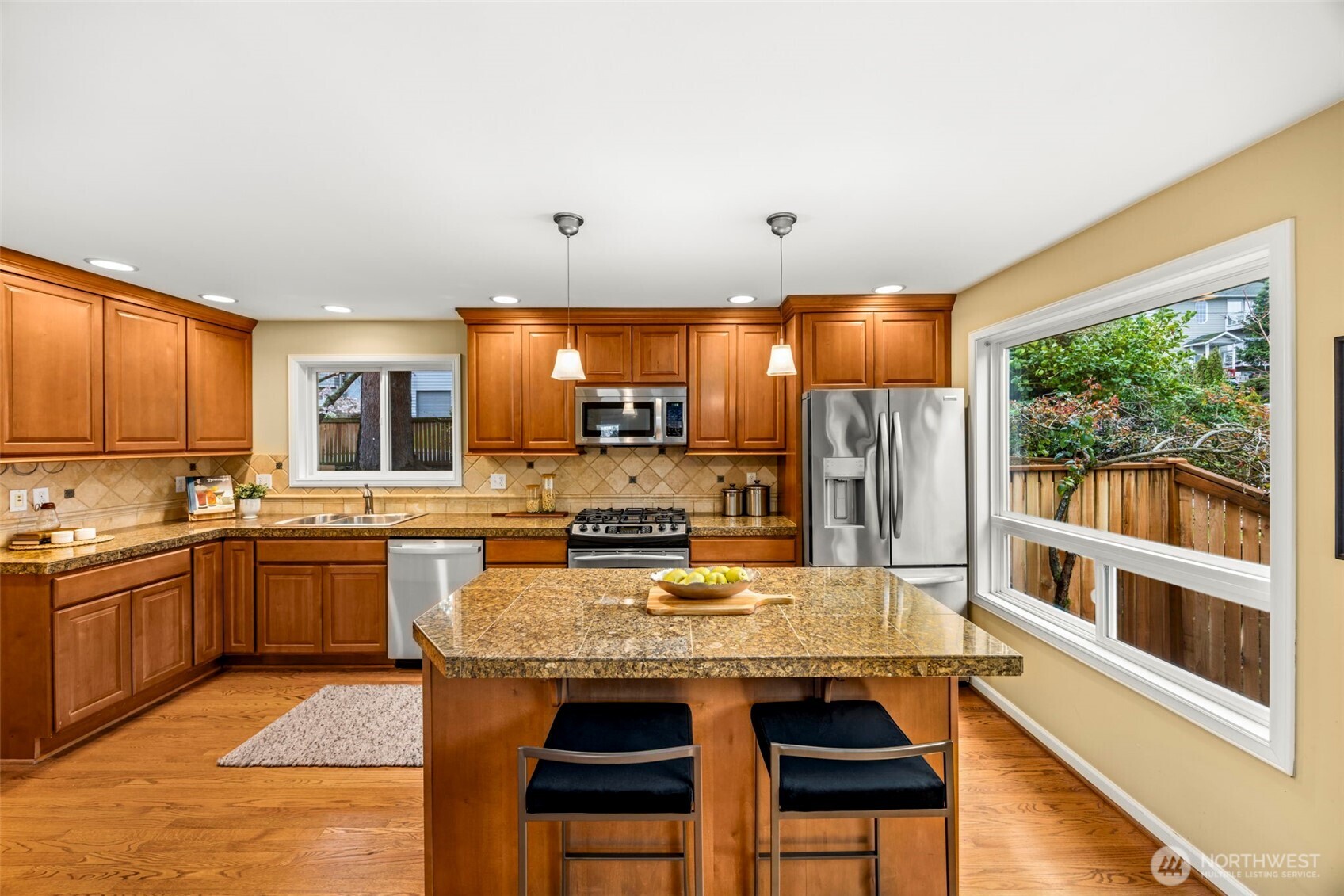231 105th Avenue Property Photo 9