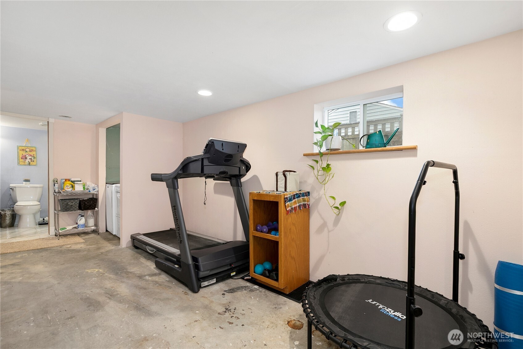 4029 E J Street Property Photo 21