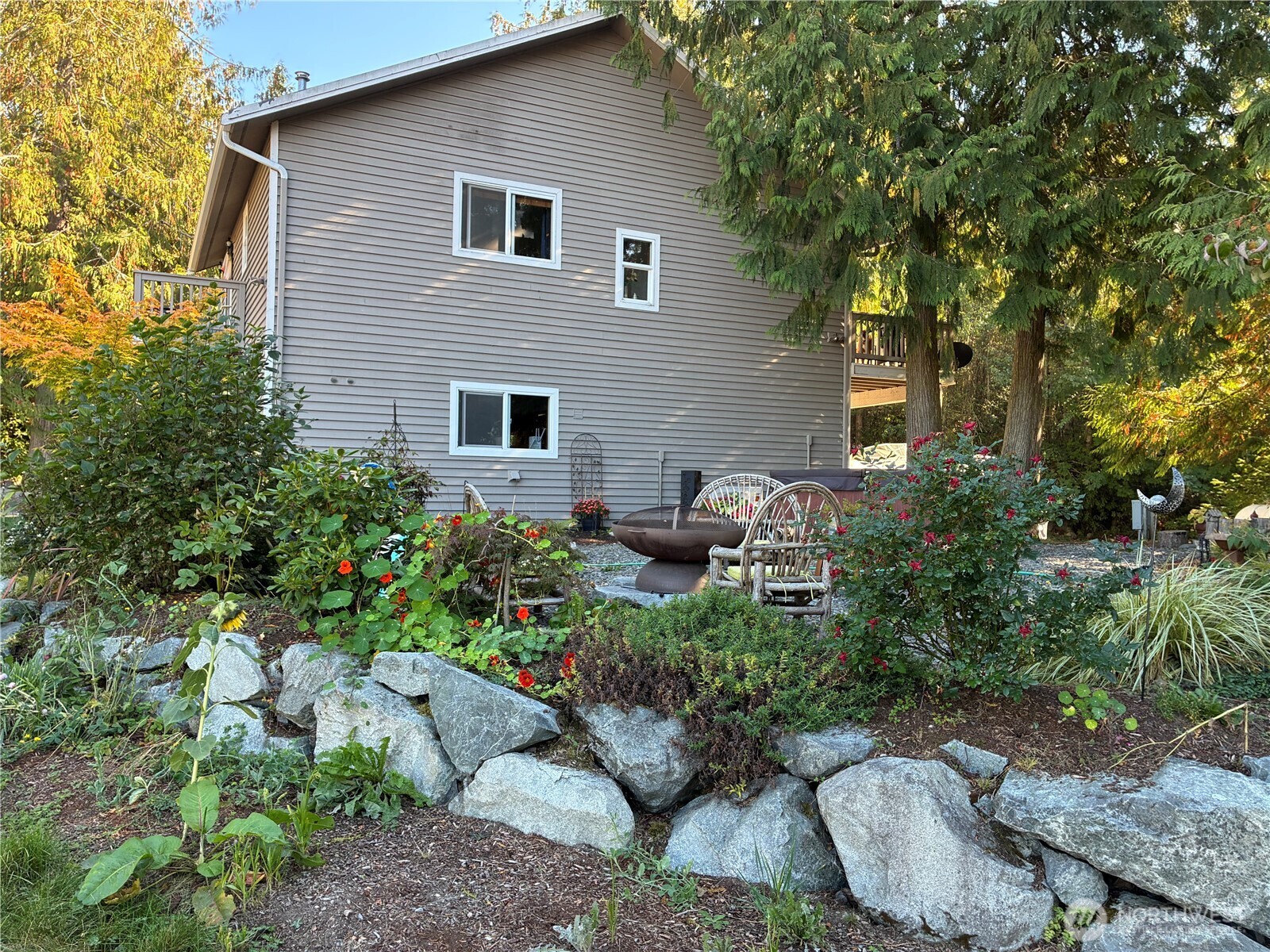 1076 Blyn Springs Road Property Photo 4