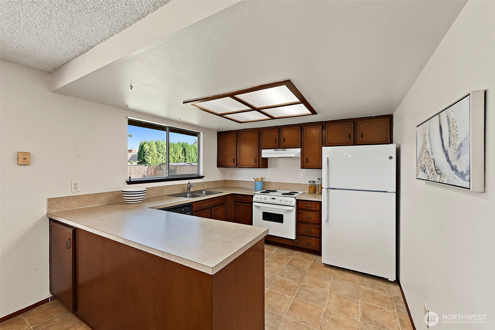 140 Jefferson Avenue Property Photo 8