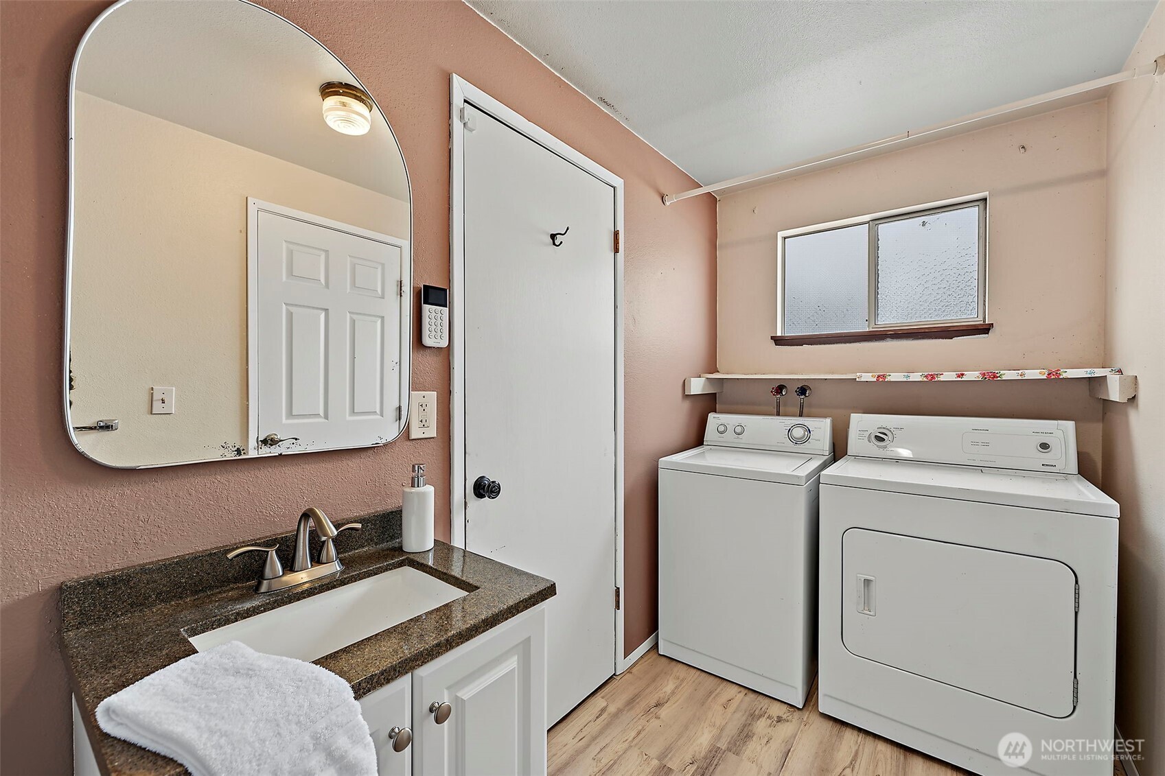 140 Jefferson Avenue Property Photo 13
