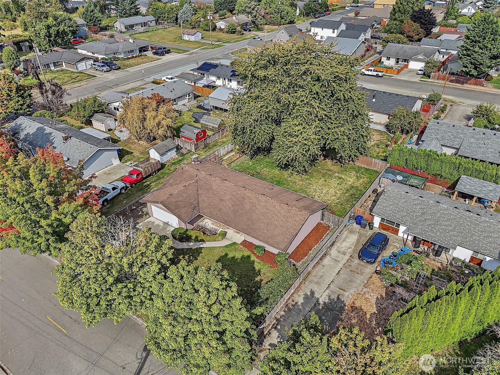 140 Jefferson Avenue Property Photo 25