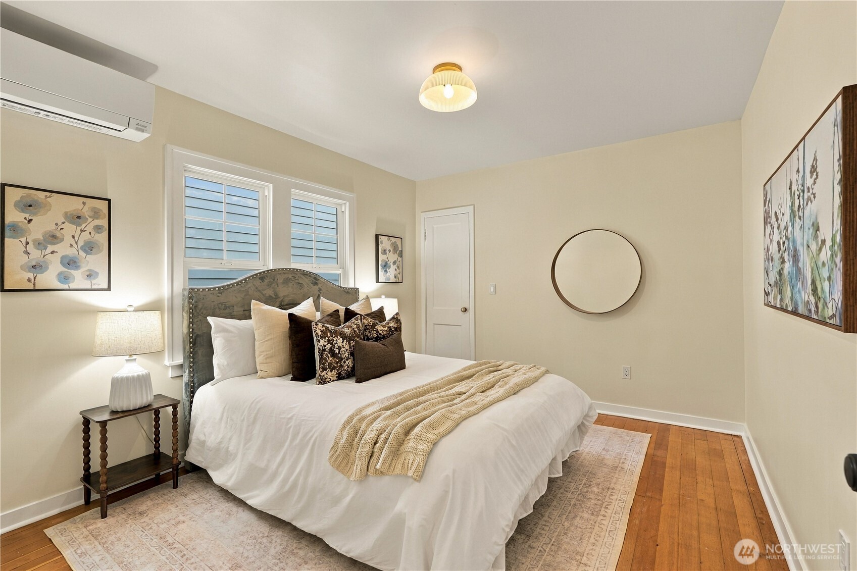 8055 Corliss Avenue Property Photo 14