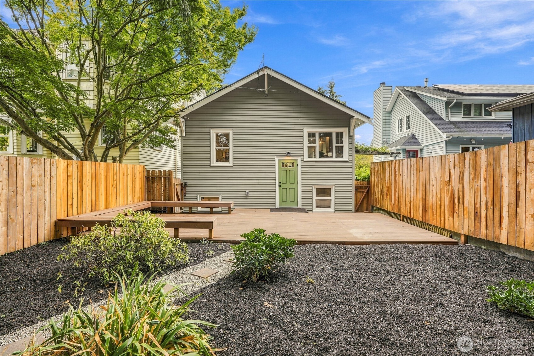 8055 Corliss Avenue Property Photo 23