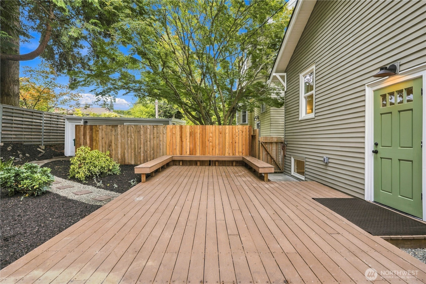 8055 Corliss Avenue Property Photo 24