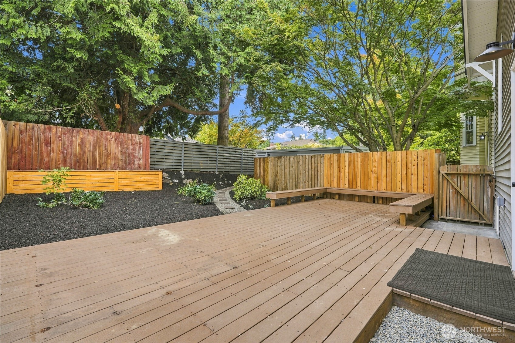 8055 Corliss Avenue Property Photo 26