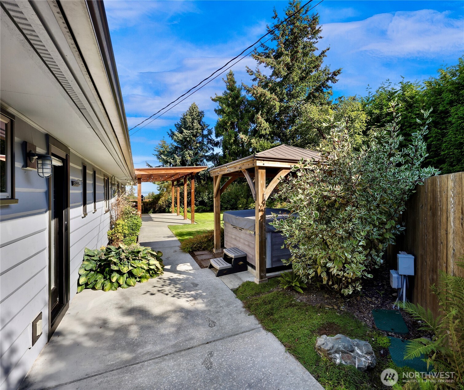109 Acacia Place Property Photo 36