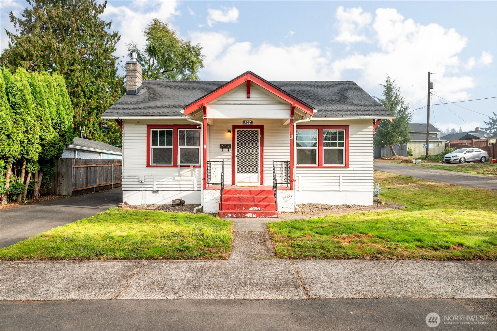 707 Ayers Street Property Photo 1