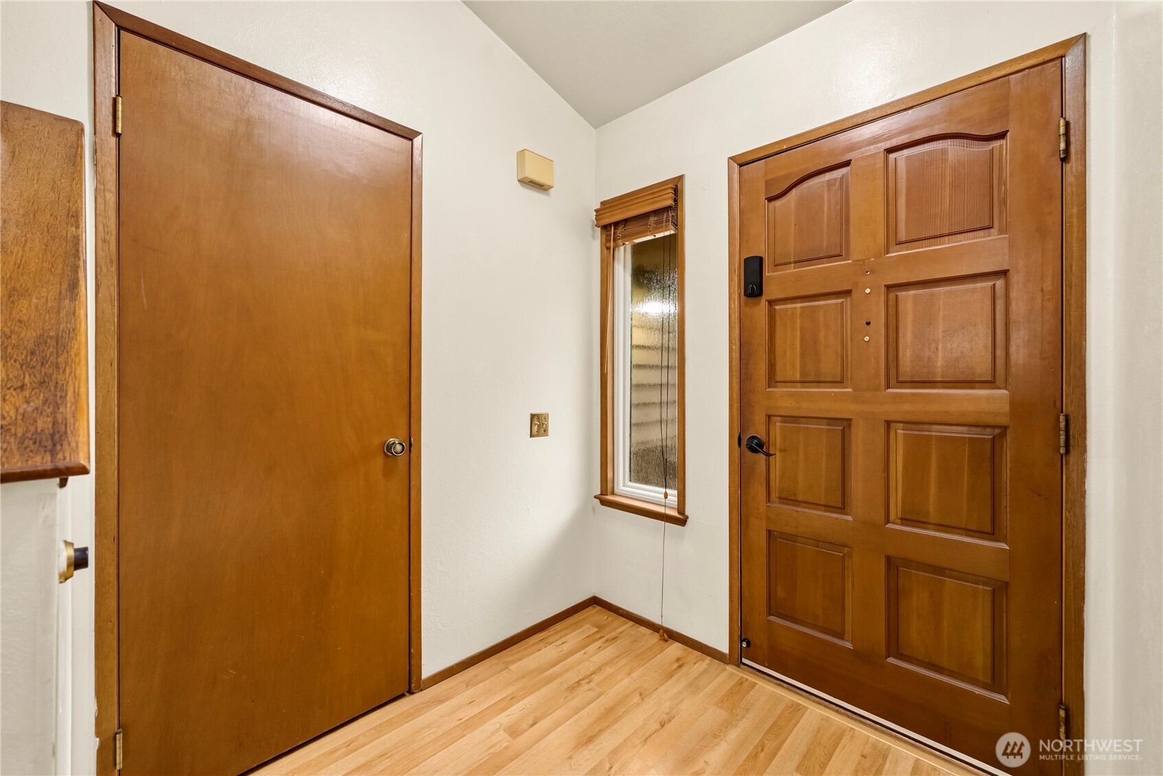 7275 Blackbird Drive Property Photo 4