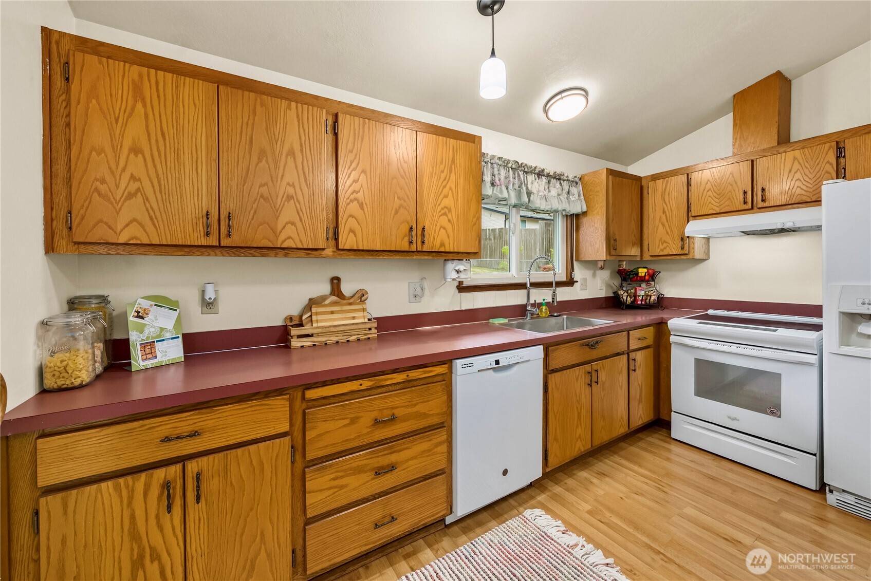 7275 Blackbird Drive Property Photo 8
