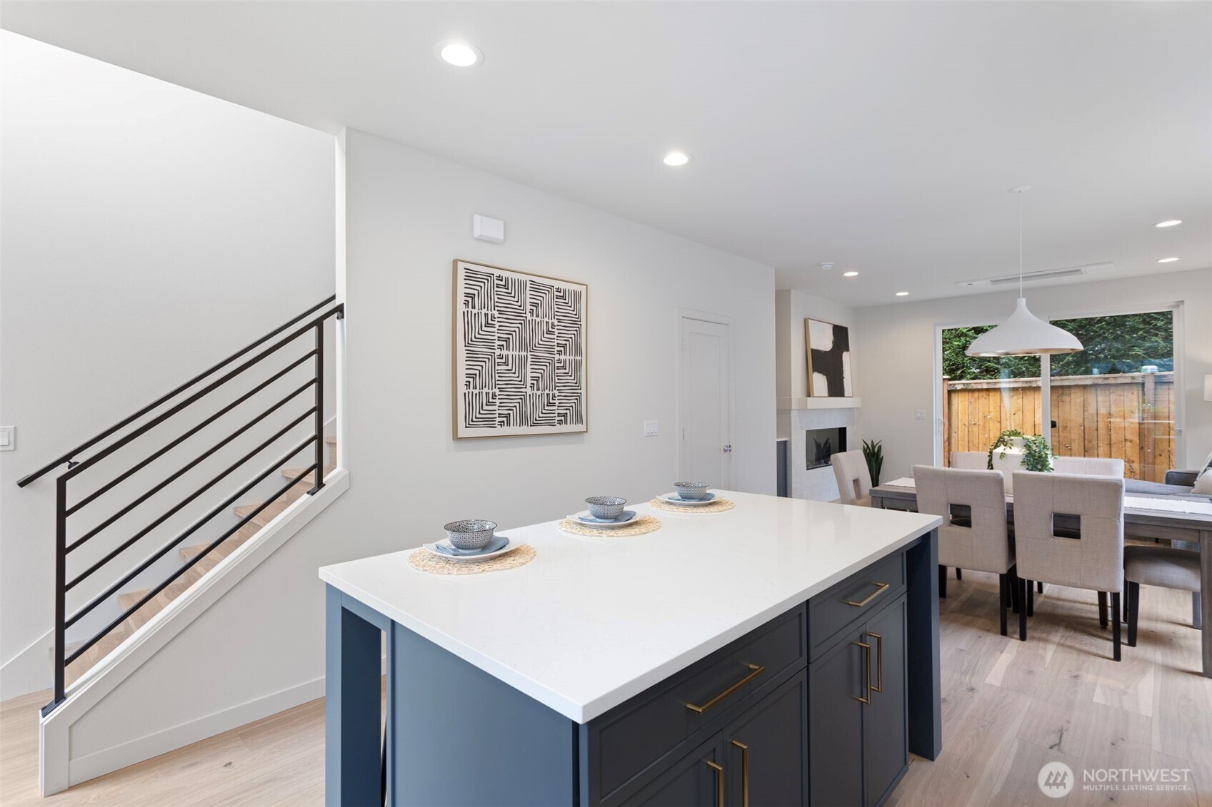 8039 Wallingford Avenue C Property Photo 8