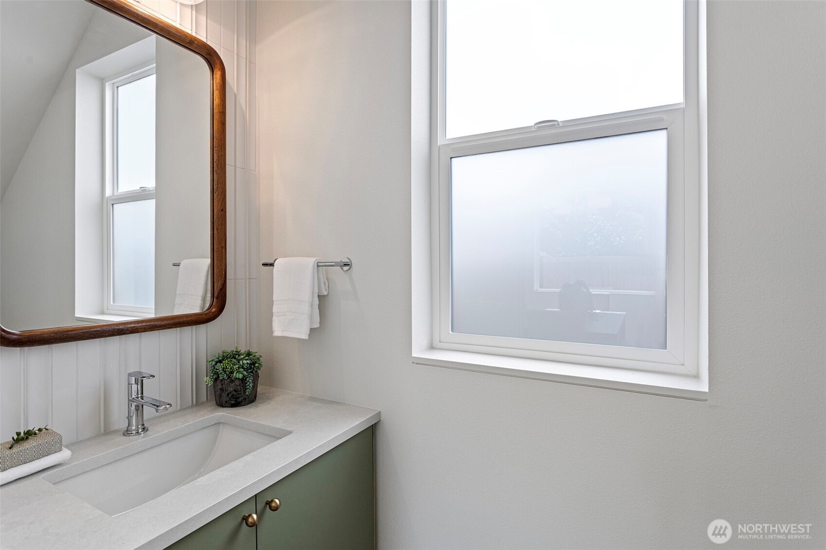 8039 Wallingford Avenue C Property Photo 15