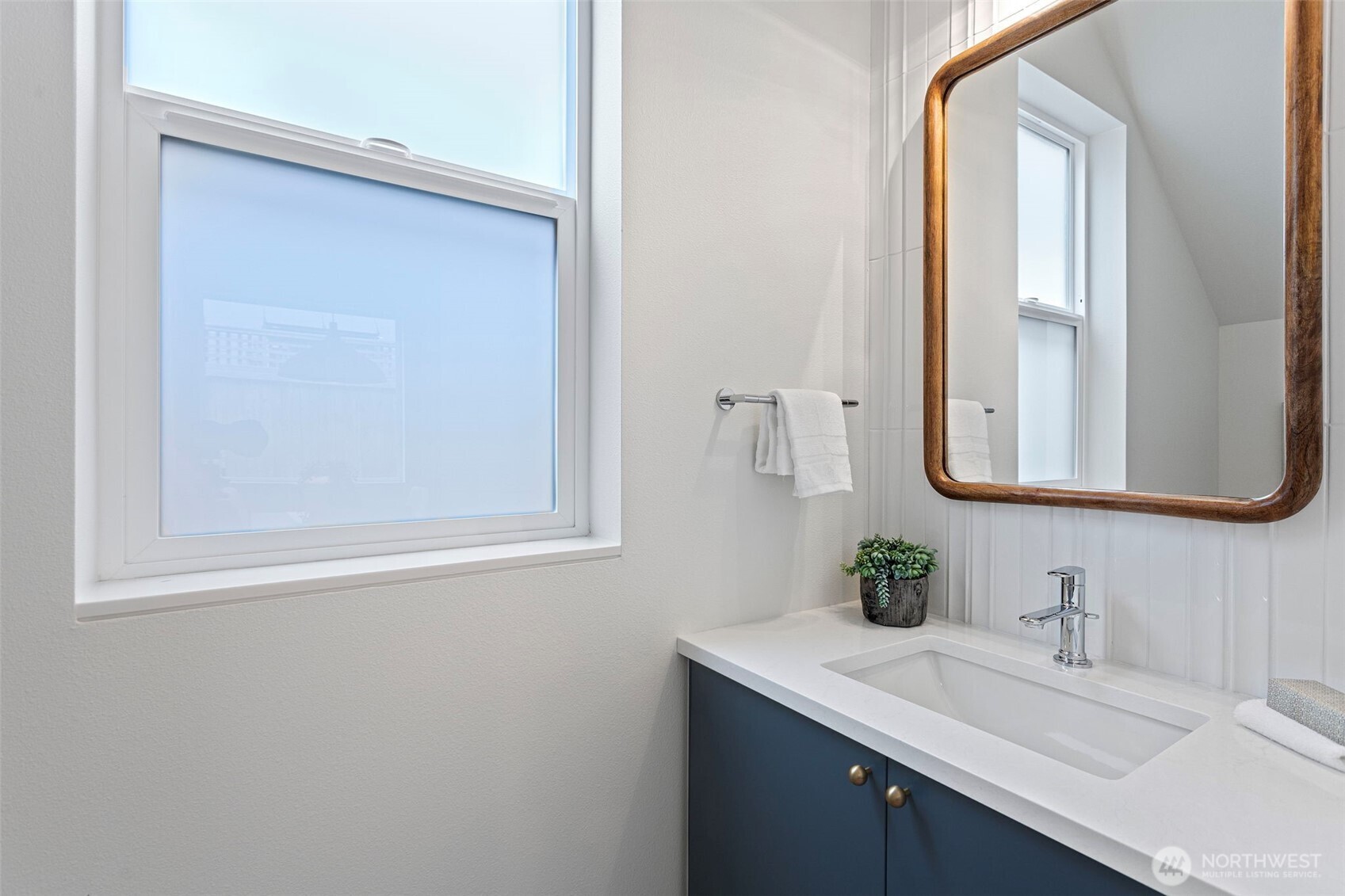 8039 Wallingford Avenue C Property Photo 17